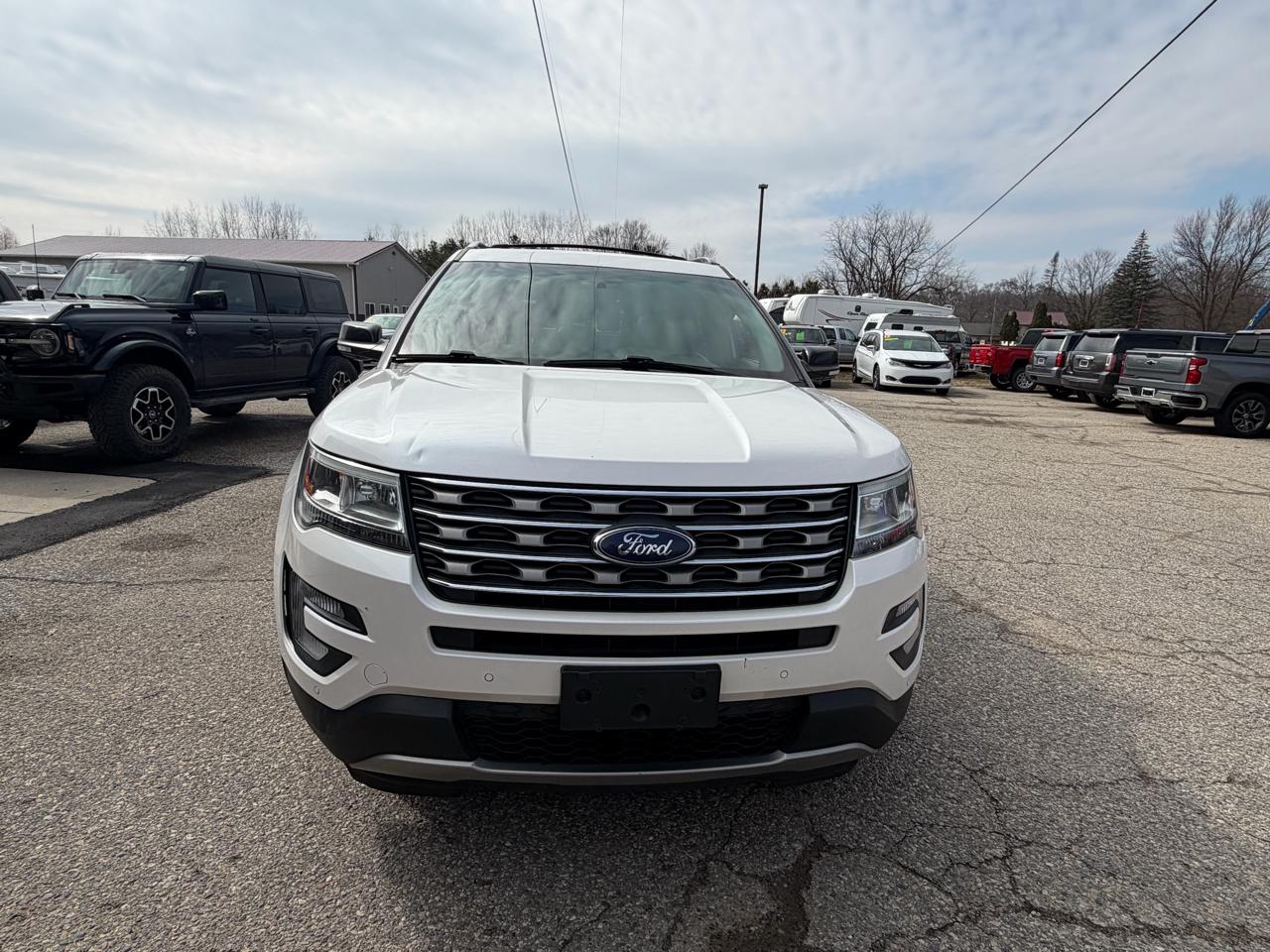 Ford Explorer XLT 4WD 2017