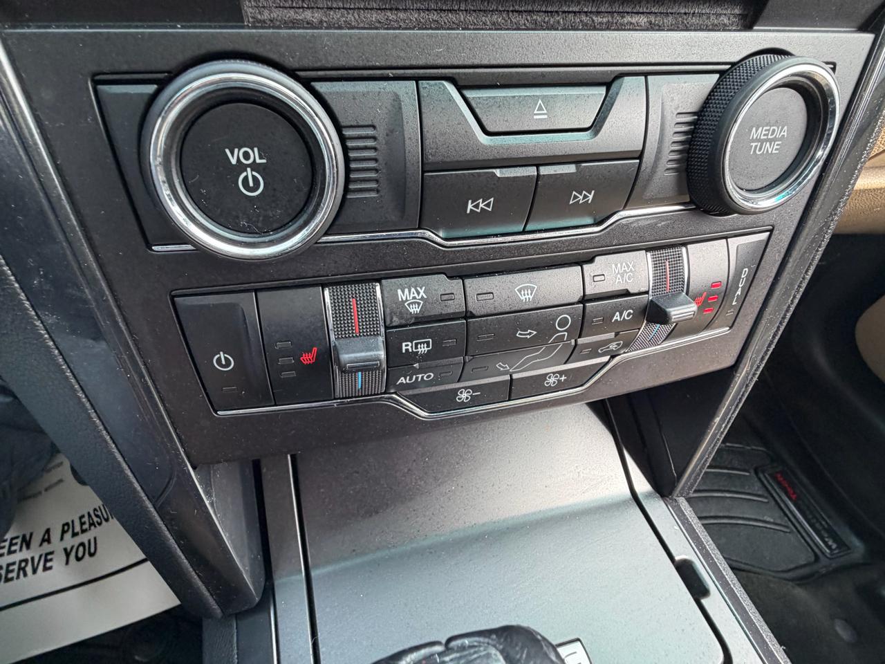 Ford Explorer XLT 4WD 2017