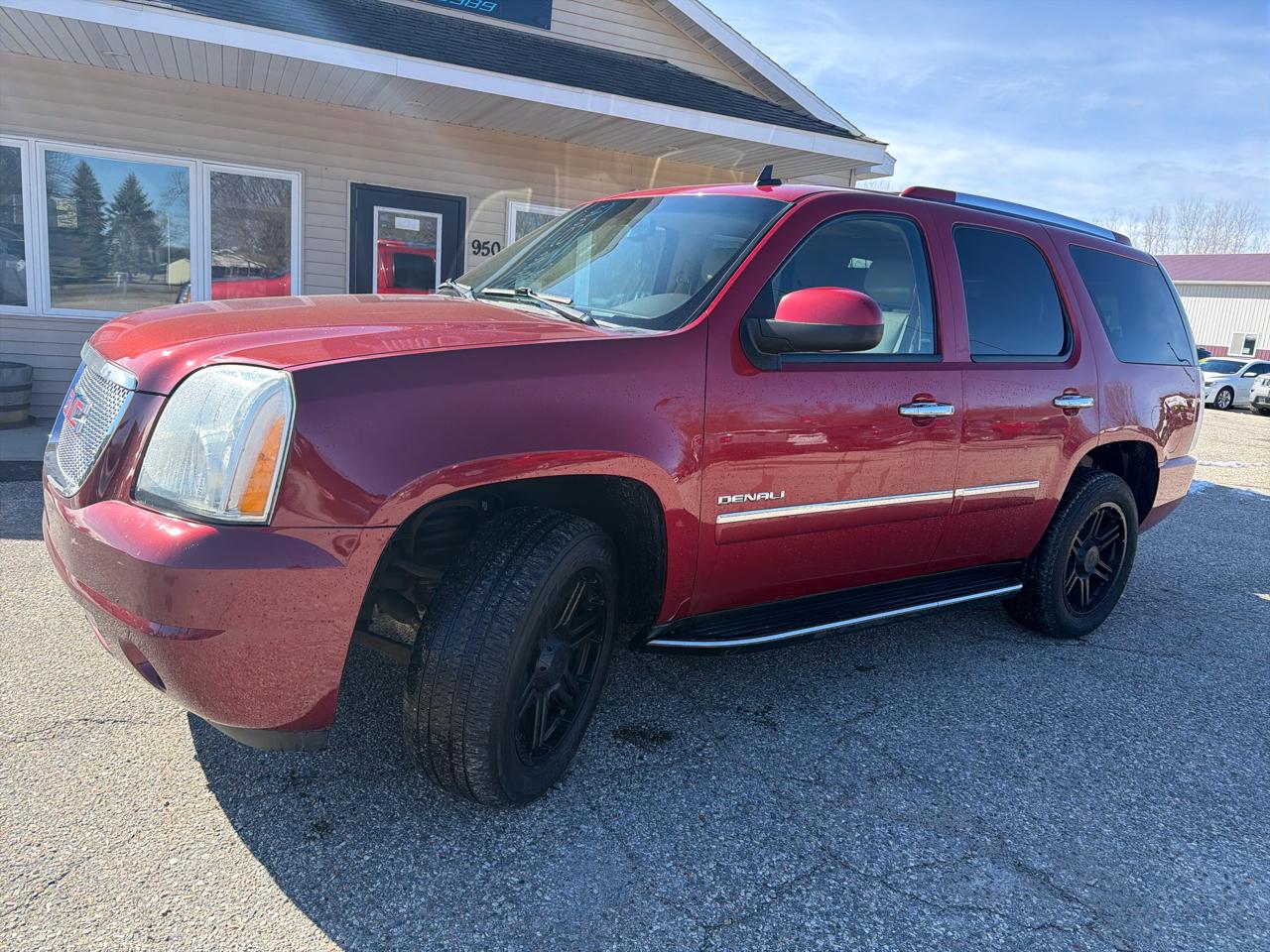 GMC Yukon AWD 4dr Denali 2014