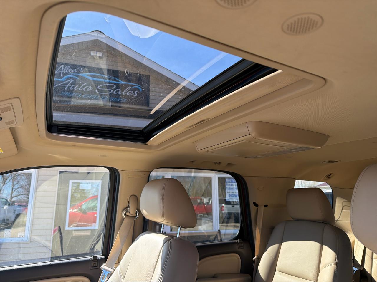 GMC Yukon AWD 4dr Denali 2014