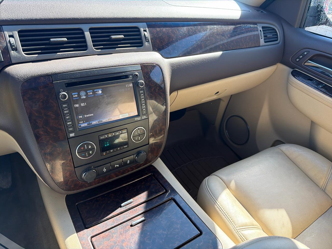 GMC Yukon AWD 4dr Denali 2014