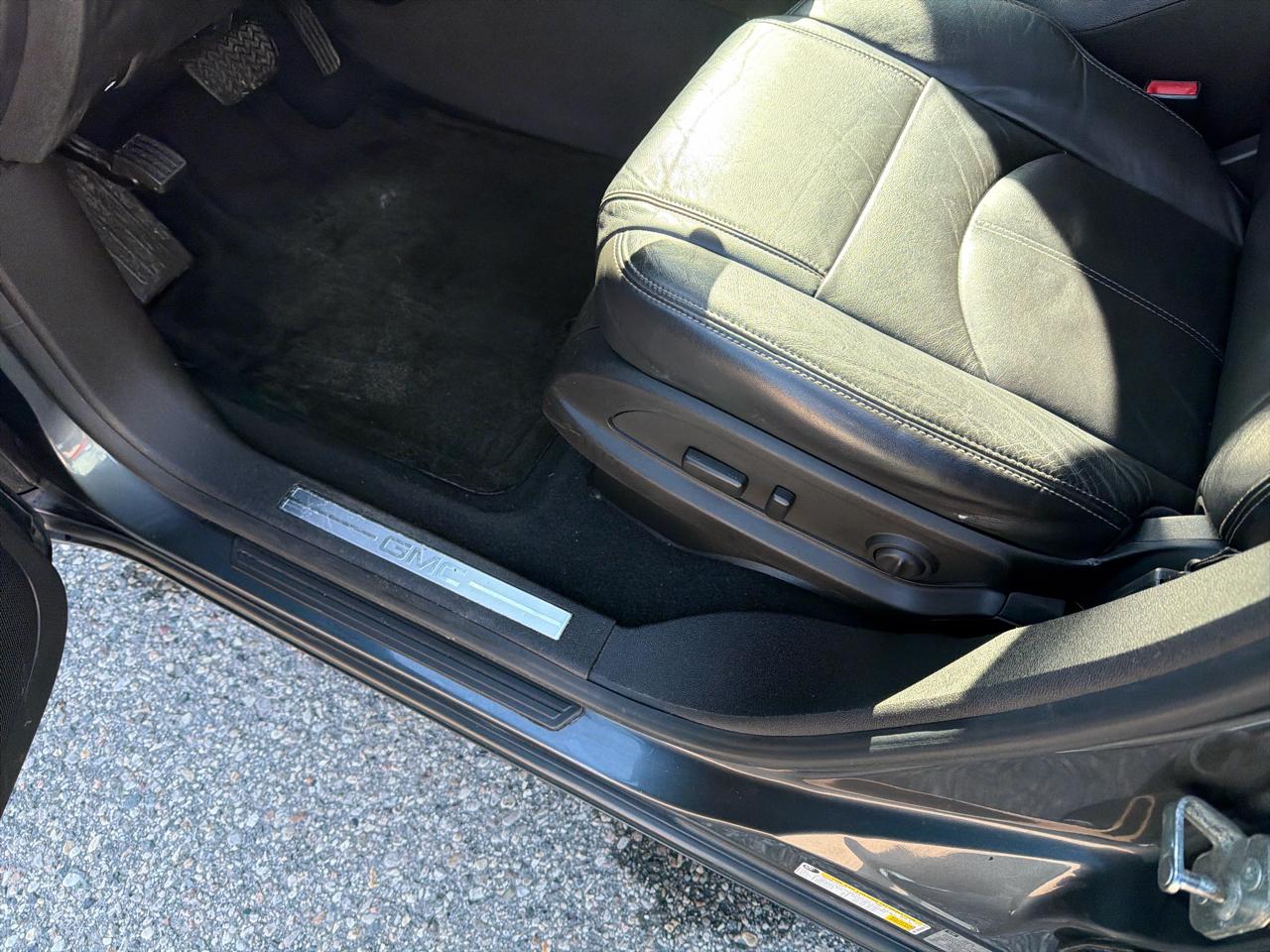 GMC Acadia AWD 4dr SLT w/SLT-1 2013