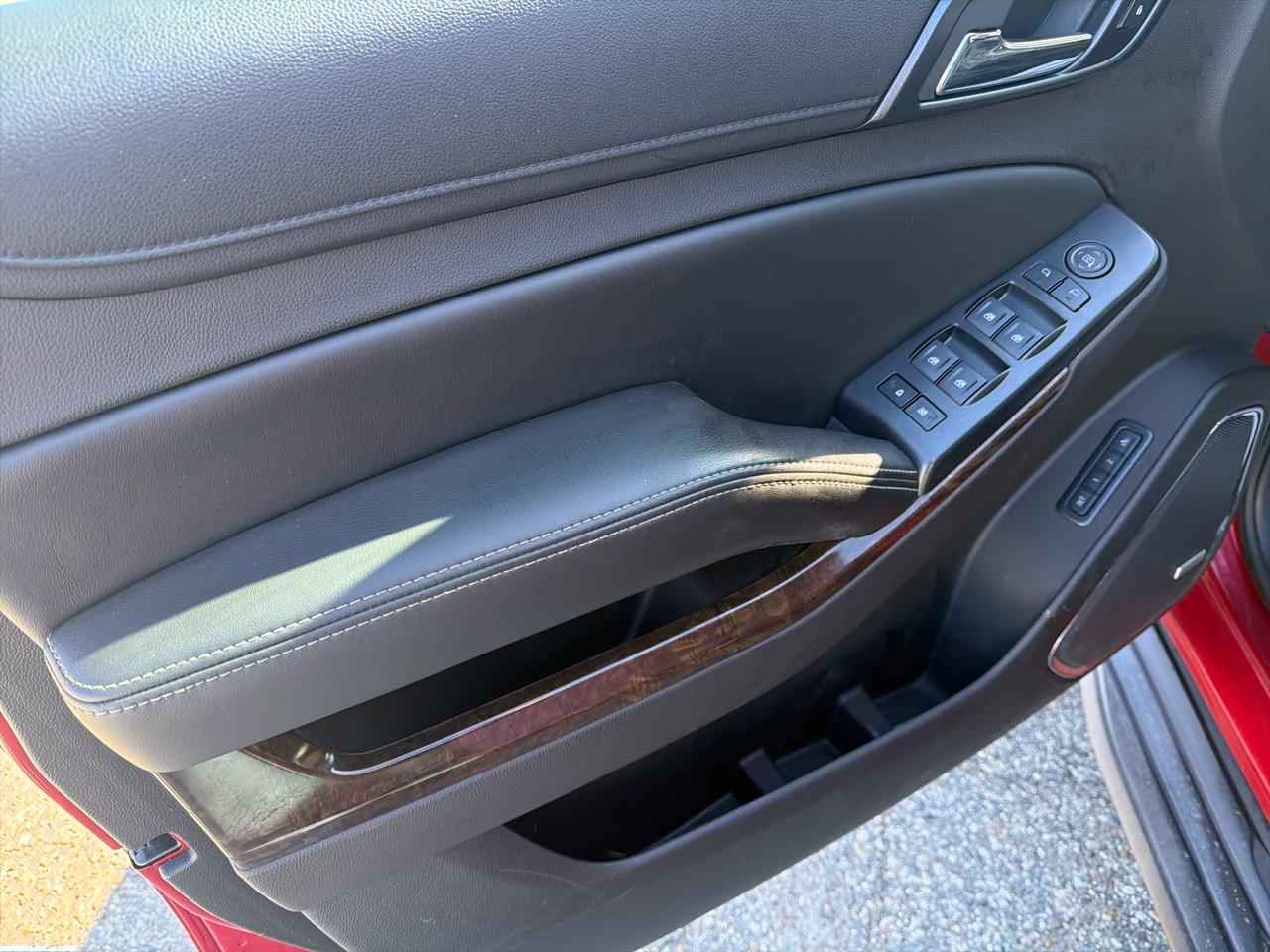 Chevrolet Tahoe 4WD 4dr LT 2015