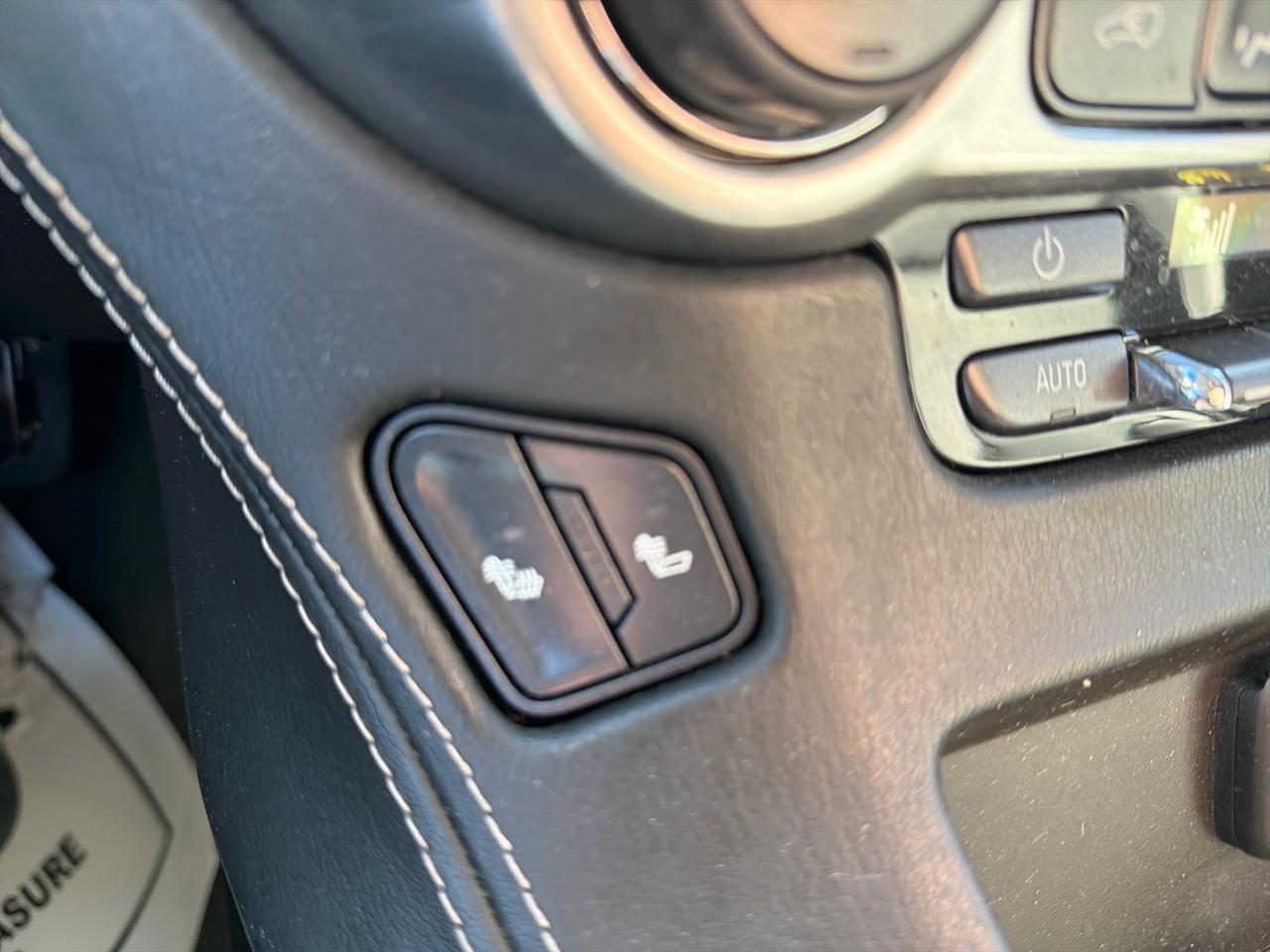 Chevrolet Tahoe 4WD 4dr LT 2015