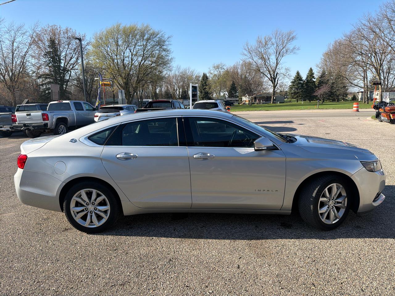 Chevrolet Impala 4dr Sdn LT w/1LT 2018