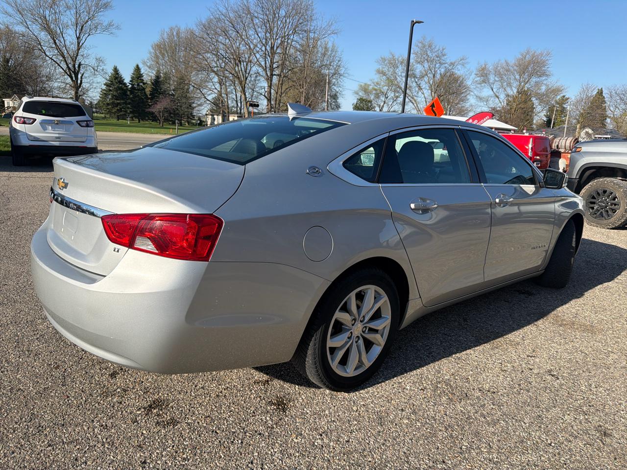 Chevrolet Impala 4dr Sdn LT w/1LT 2018