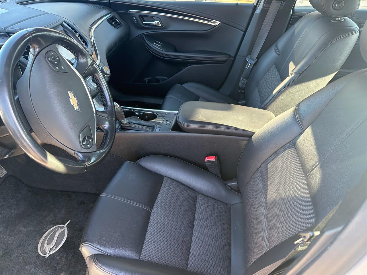 Chevrolet Impala 4dr Sdn LT w/1LT 2018