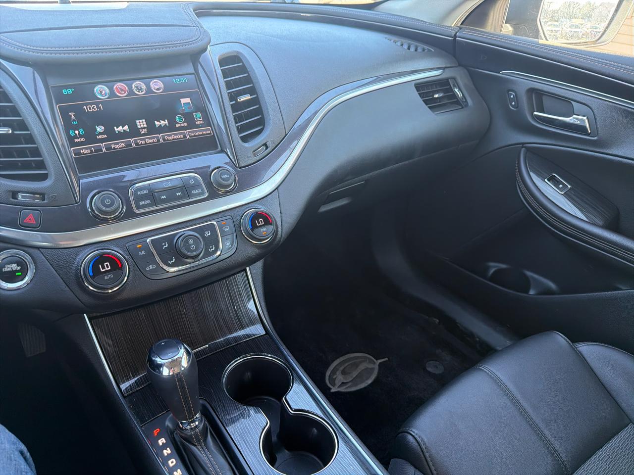 Chevrolet Impala 4dr Sdn LT w/1LT 2018