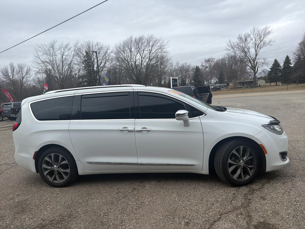 Chrysler Pacifica Limited FWD 2017