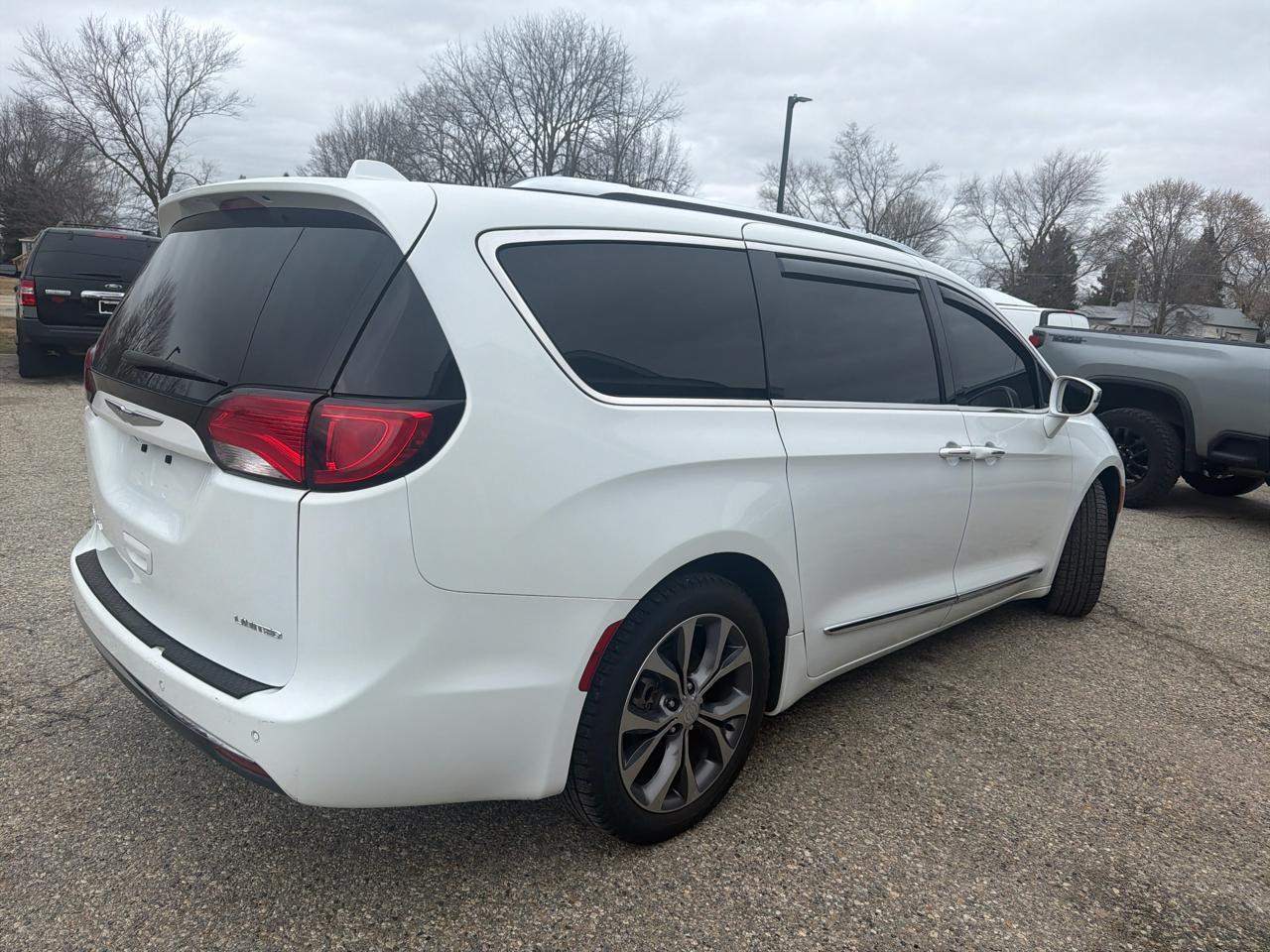Chrysler Pacifica Limited FWD 2017