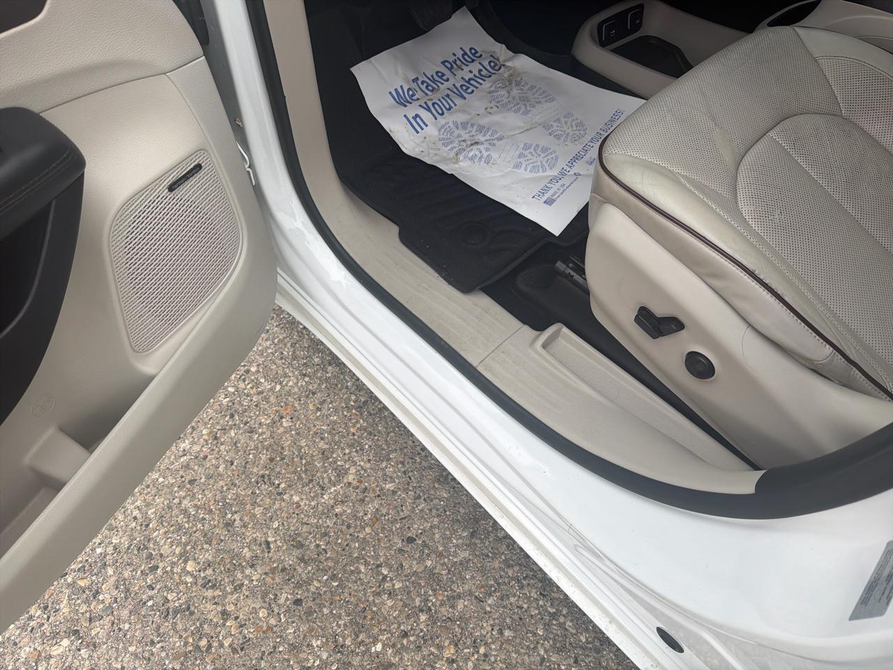 Chrysler Pacifica Limited FWD 2017