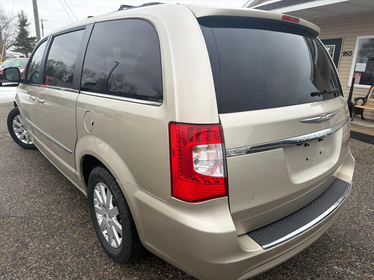 Chrysler Town & Country 4dr Wgn Touring 2013