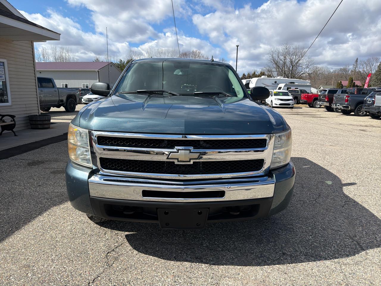 Chevrolet Silverado 1500 4WD Ext Cab 143.5" LT 2009