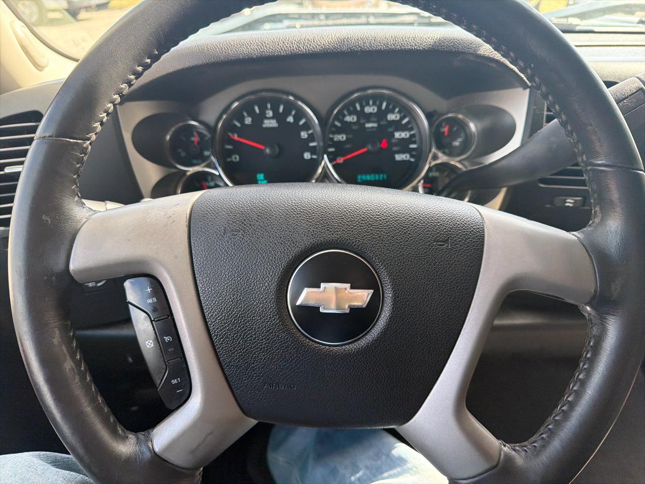 Chevrolet Silverado 1500 4WD Ext Cab 143.5" LT 2009