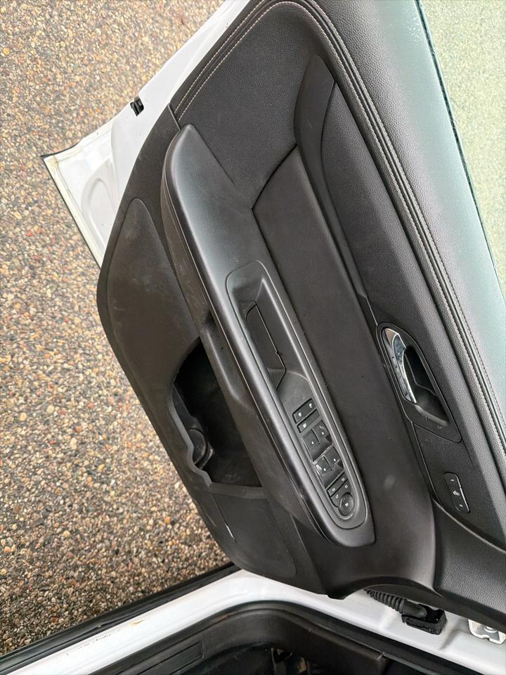 Chevrolet Traverse AWD 4dr LT w/2LT 2016