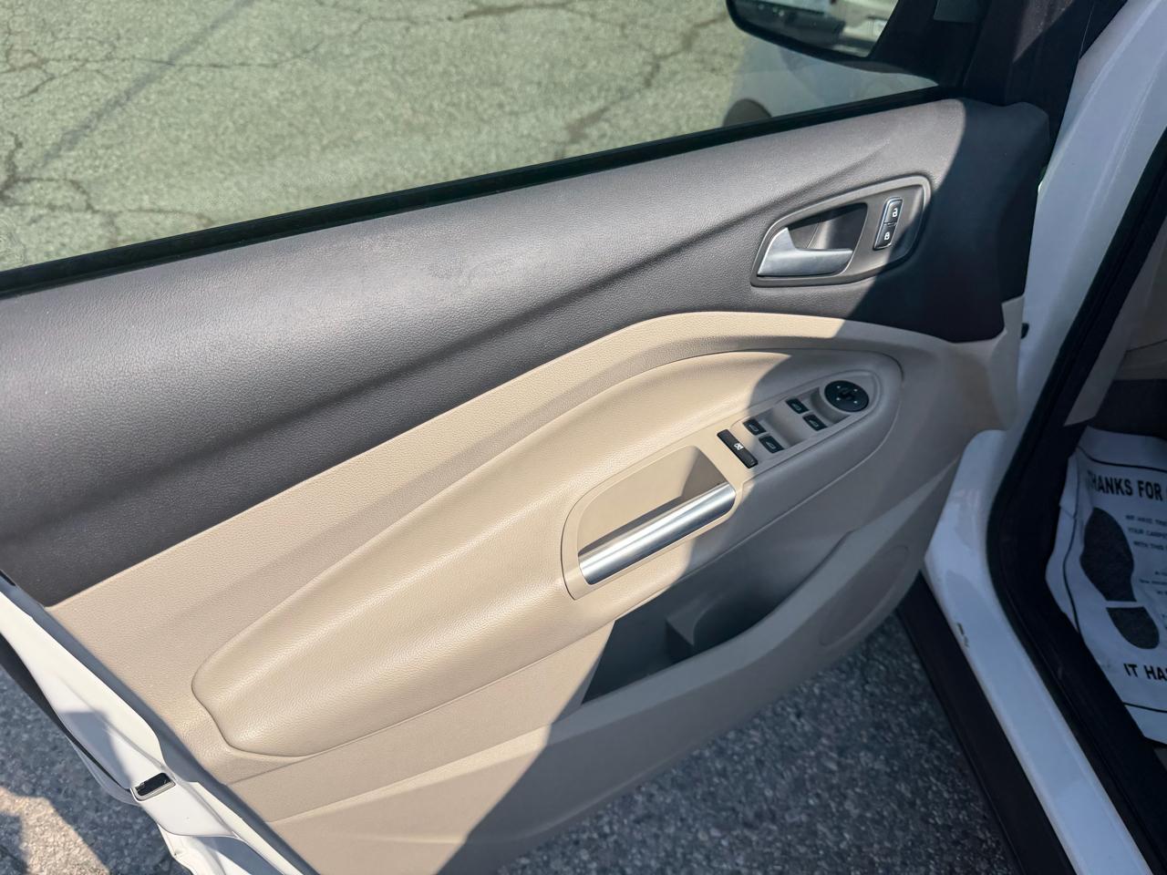 Ford Escape FWD 4dr SE 2015