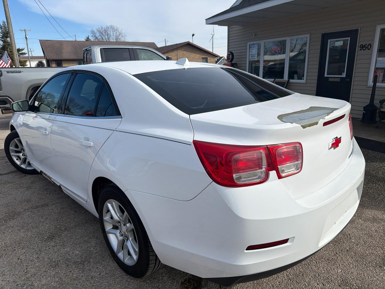 Chevrolet Malibu 4dr Sdn ECO w/1SA 2013