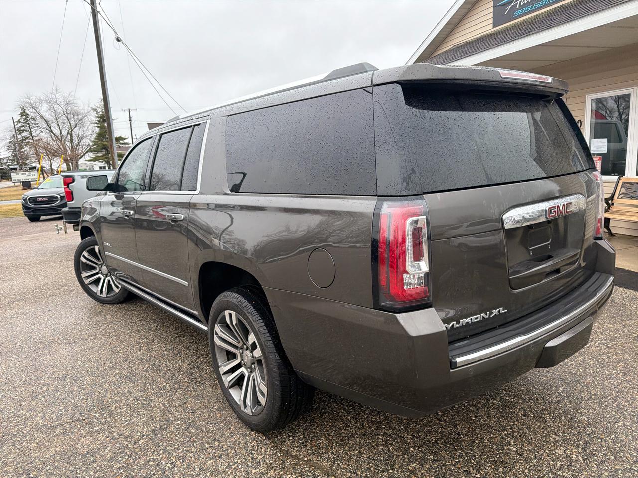 GMC Yukon XL 4WD 4dr Denali 2019