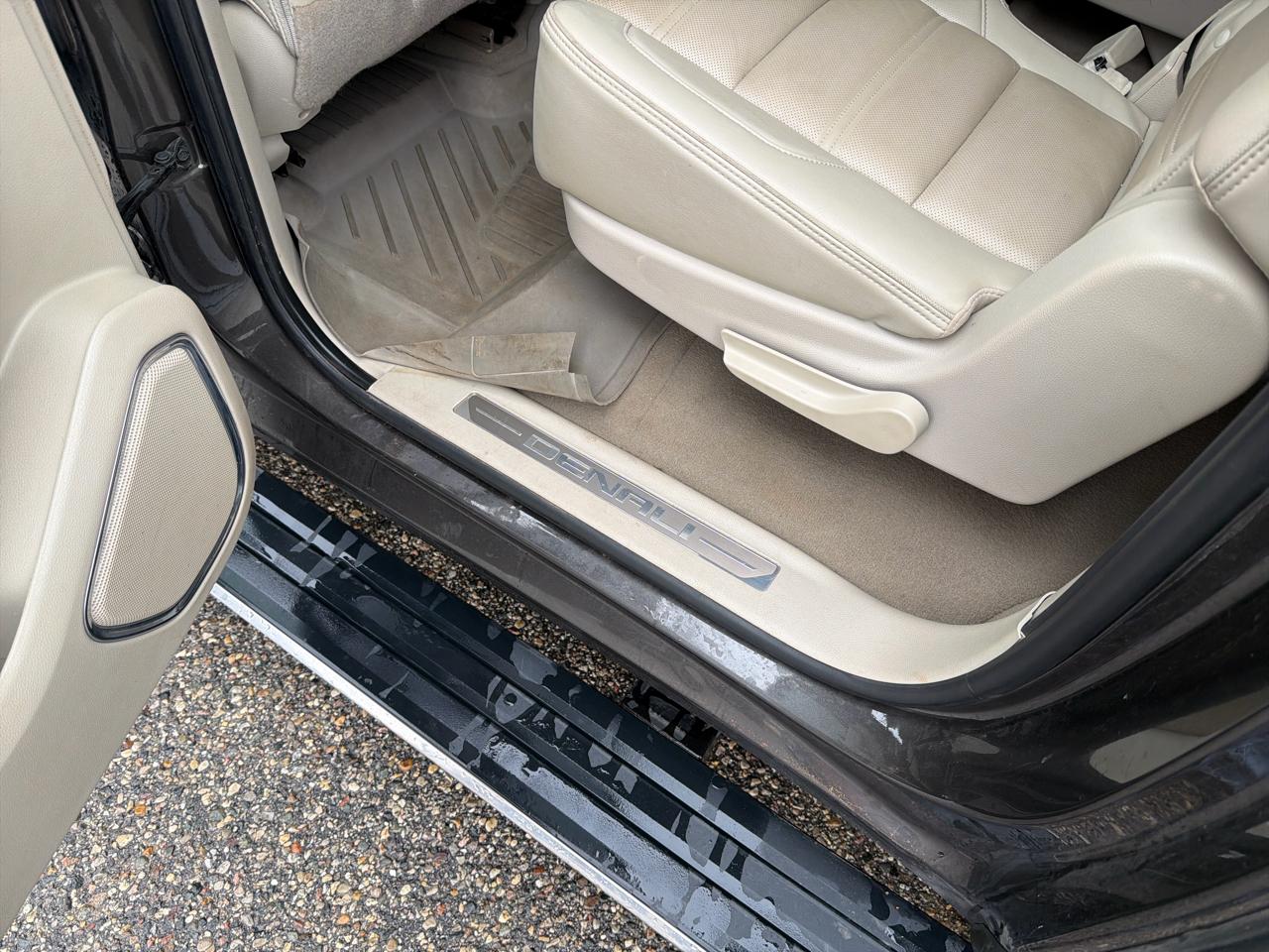 GMC Yukon XL 4WD 4dr Denali 2019