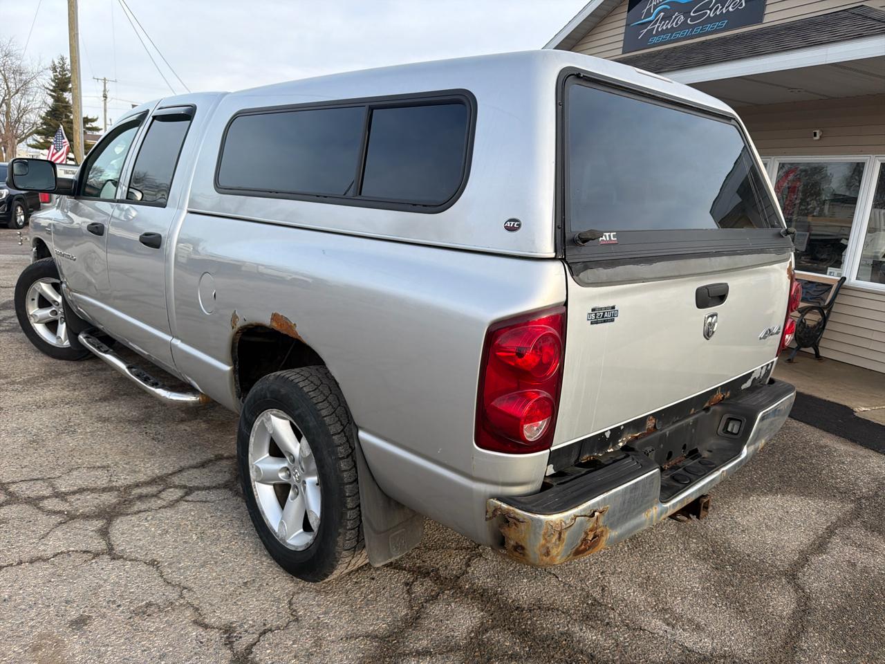 Dodge Ram 1500 4WD Quad Cab 140.5" SLT 2007