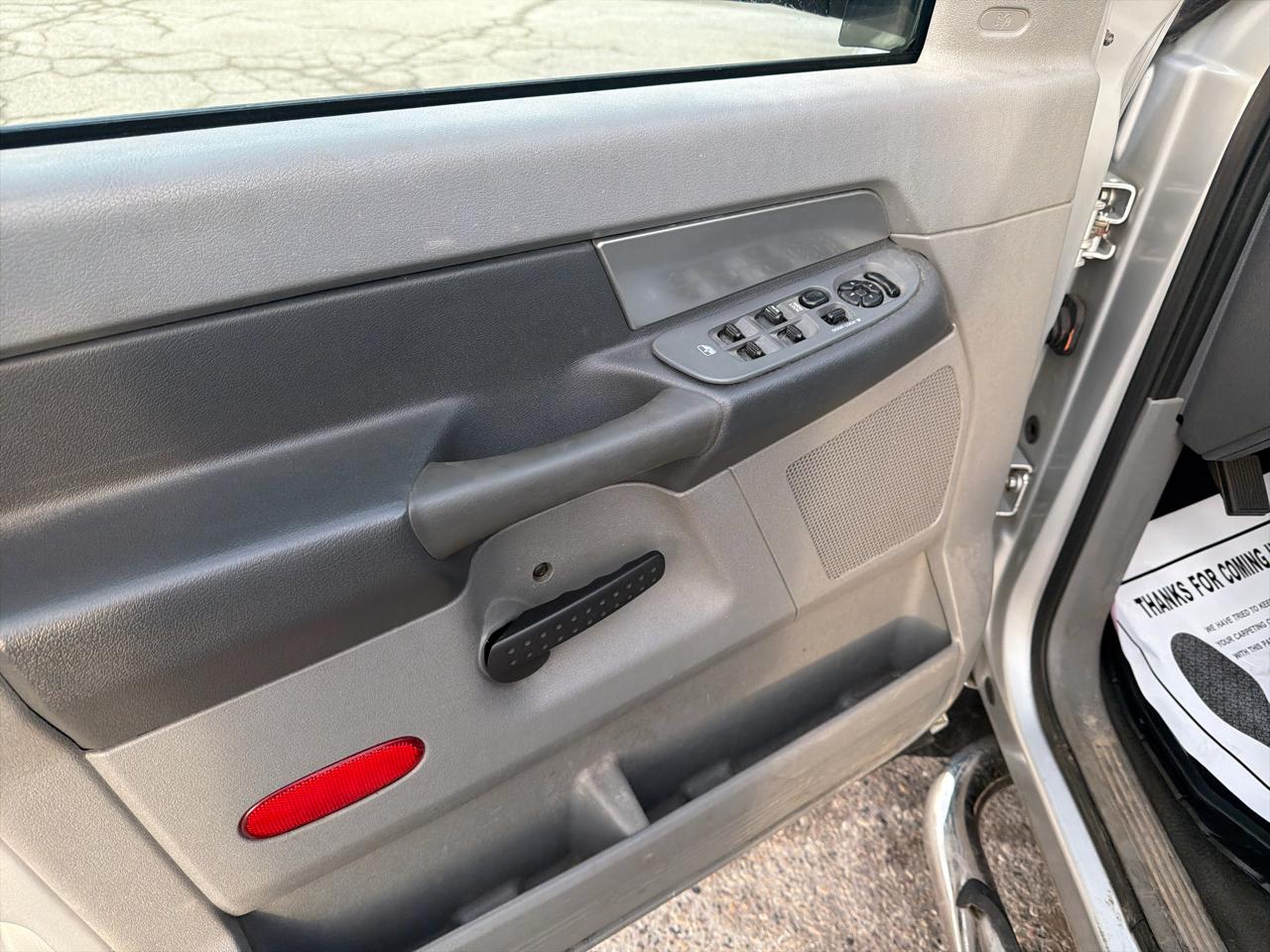 Dodge Ram 1500 4WD Quad Cab 140.5" SLT 2007