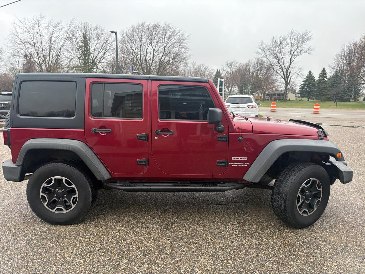 Jeep Wrangler Unlimited 4WD 4dr Sport 2013
