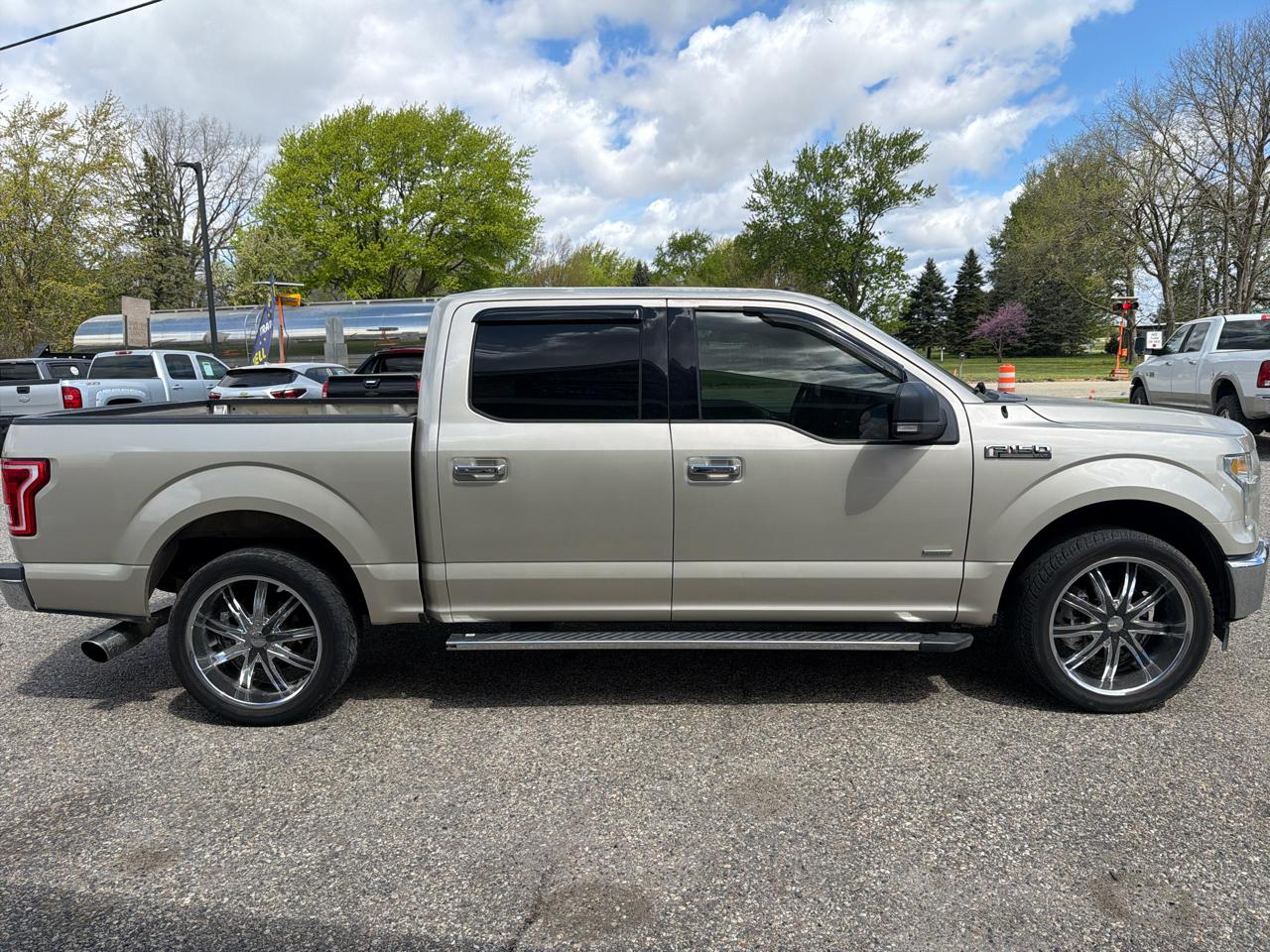 Ford F-150 XLT 2WD SuperCrew 5.5' Box 2017