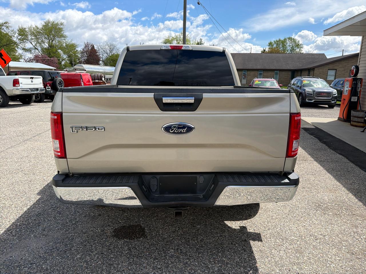 Ford F-150 XLT 2WD SuperCrew 5.5' Box 2017