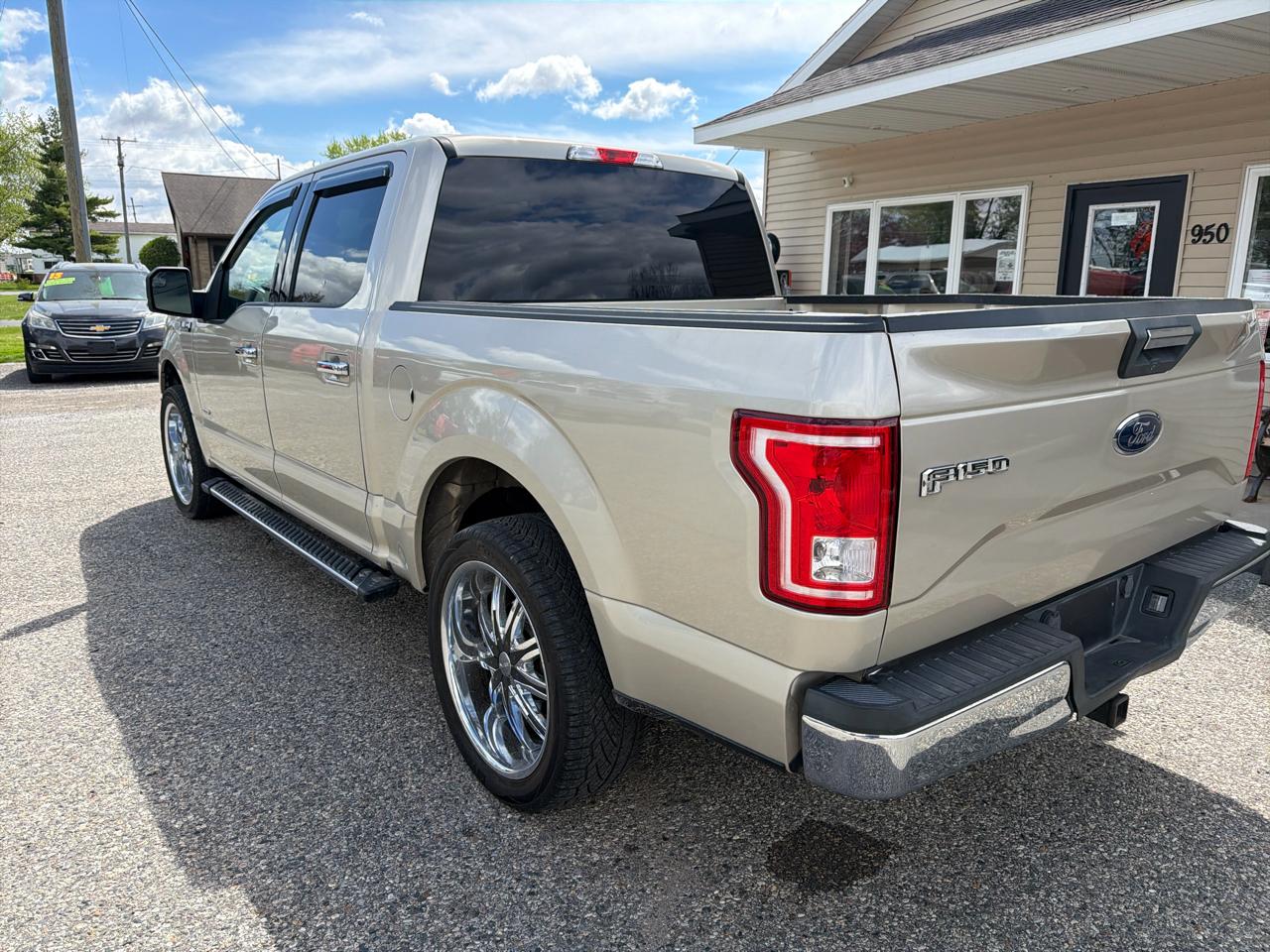 Ford F-150 XLT 2WD SuperCrew 5.5' Box 2017