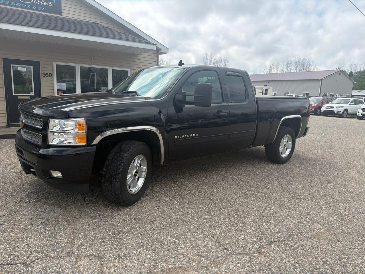 Chevrolet Silverado 1500 4WD Ext Cab 143.5" LT 2012