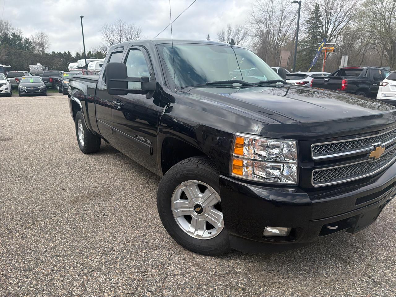 Chevrolet Silverado 1500 4WD Ext Cab 143.5" LT 2012