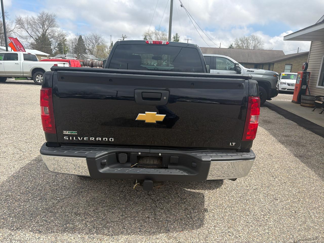 Chevrolet Silverado 1500 4WD Ext Cab 143.5" LT 2012