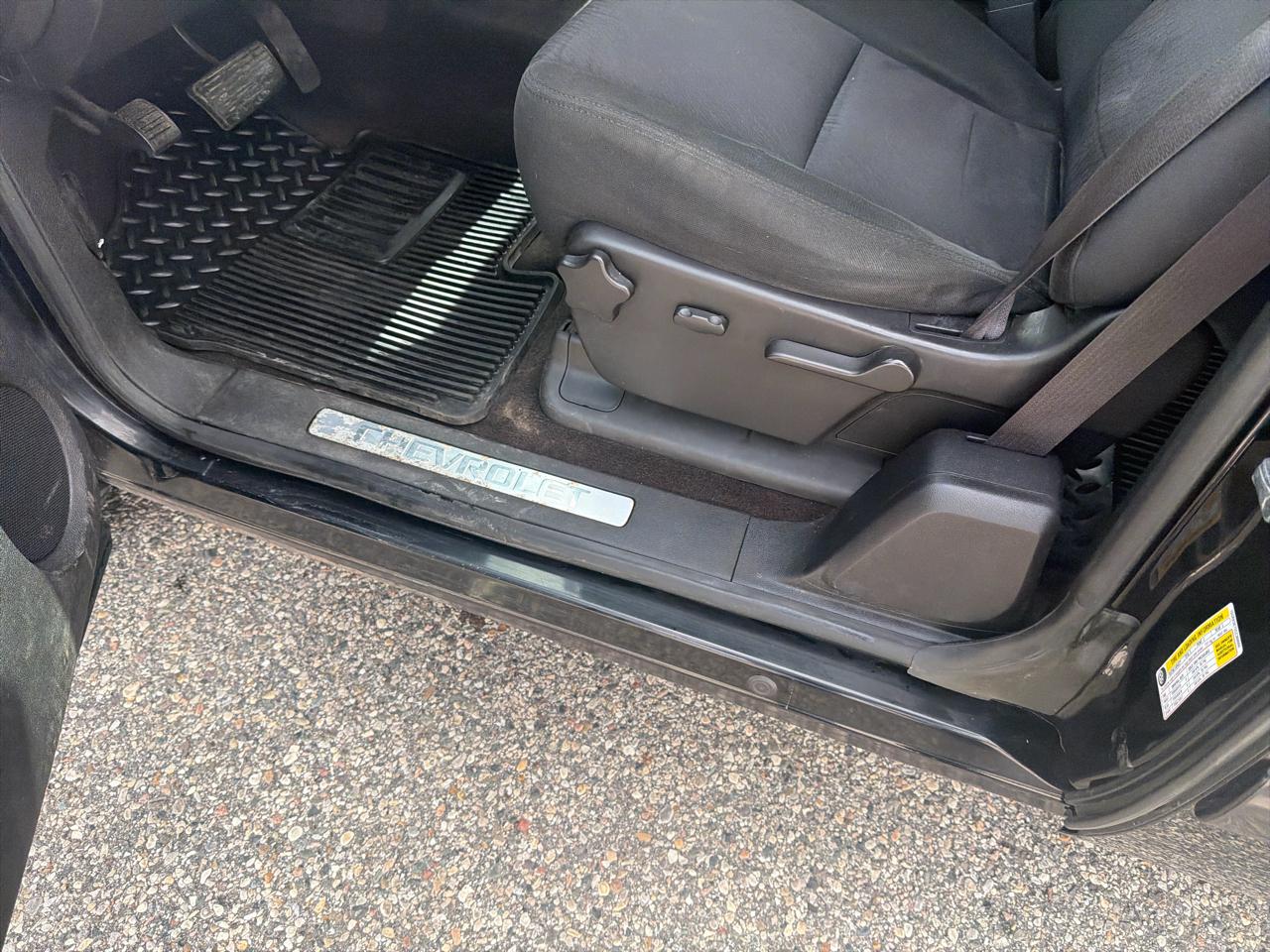 Chevrolet Silverado 1500 4WD Ext Cab 143.5" LT 2012