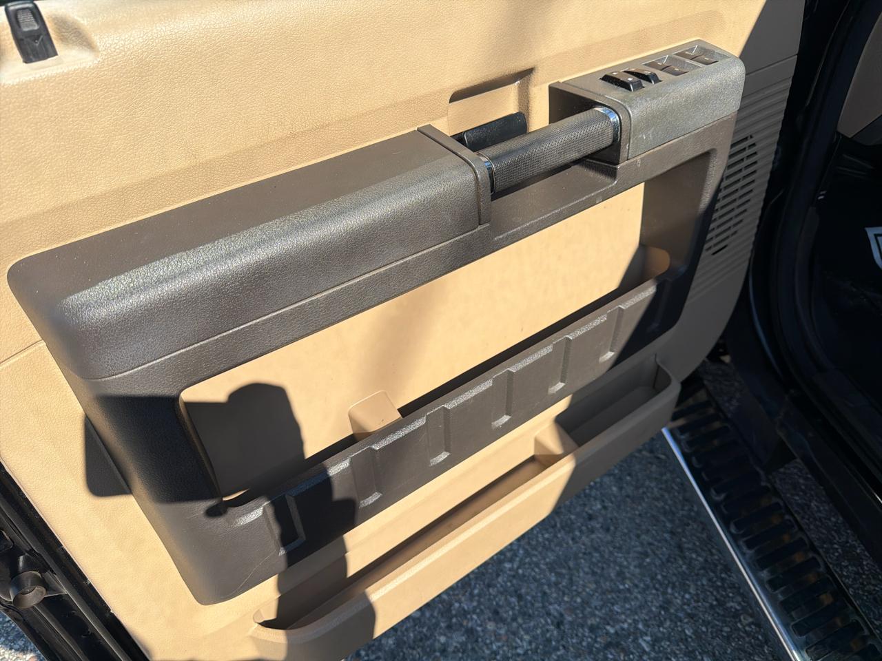 Ford Super Duty F-350 SRW Crew Cab 156" Lariat 4WD 2011