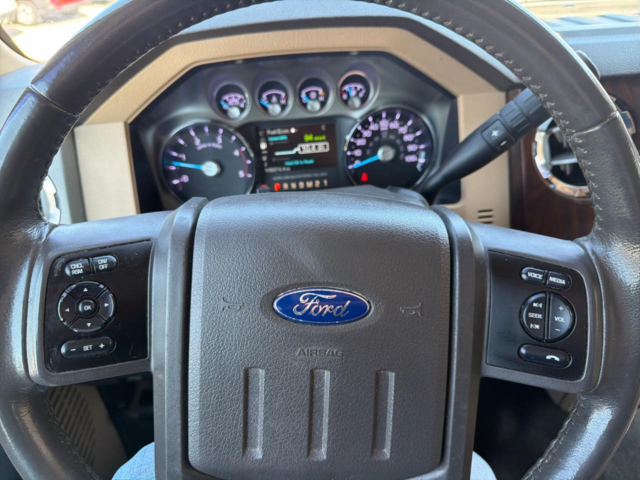 Ford Super Duty F-350 SRW Crew Cab 156" Lariat 4WD 2011