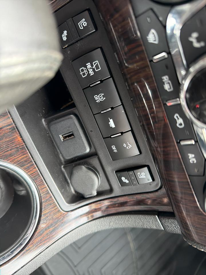 Chevrolet Traverse AWD 4dr LTZ 2015