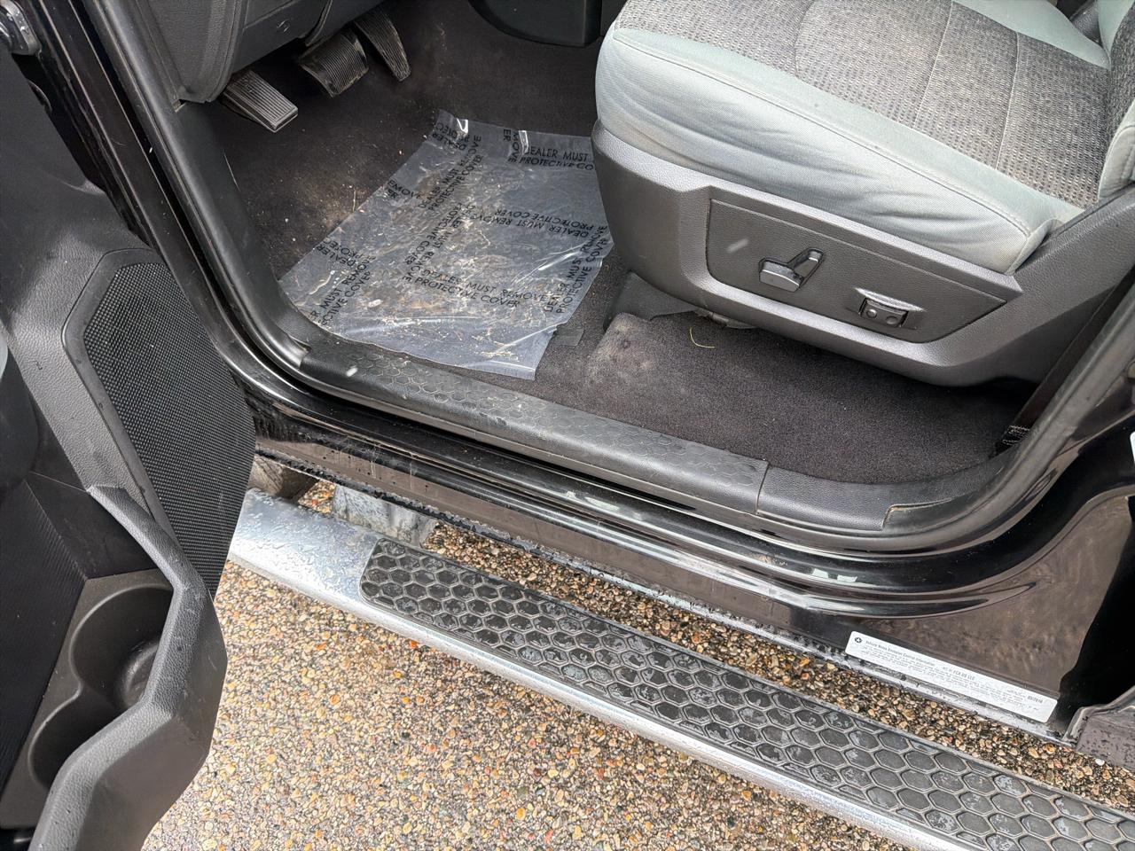 RAM 3500 4WD Mega Cab 160.5" Big Horn 2016