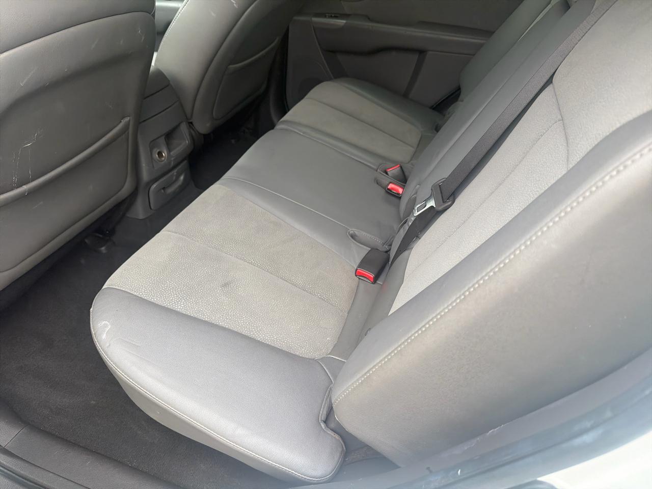 Hyundai Santa Fe FWD 4dr V6 SE 2012