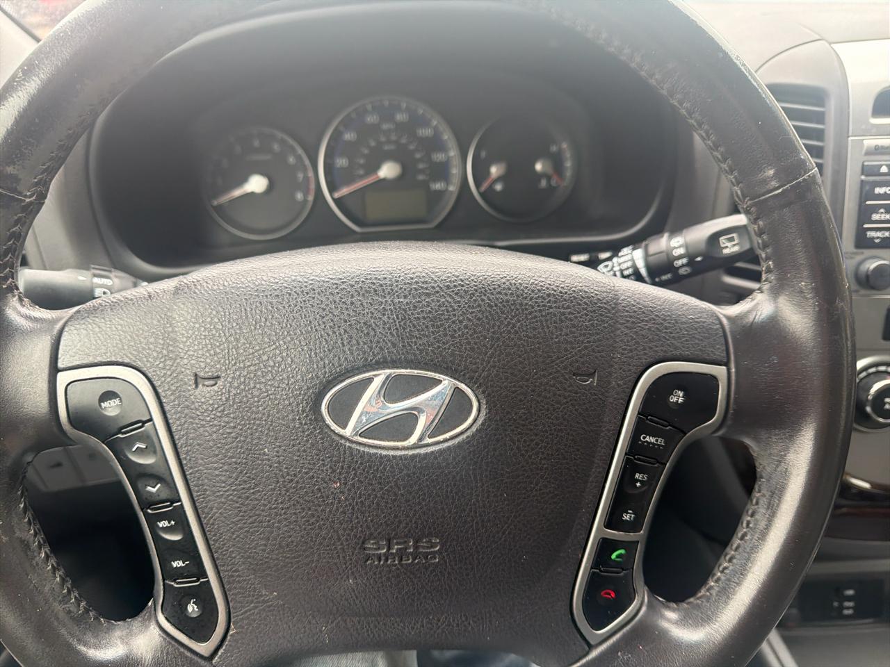 Hyundai Santa Fe FWD 4dr V6 SE 2012