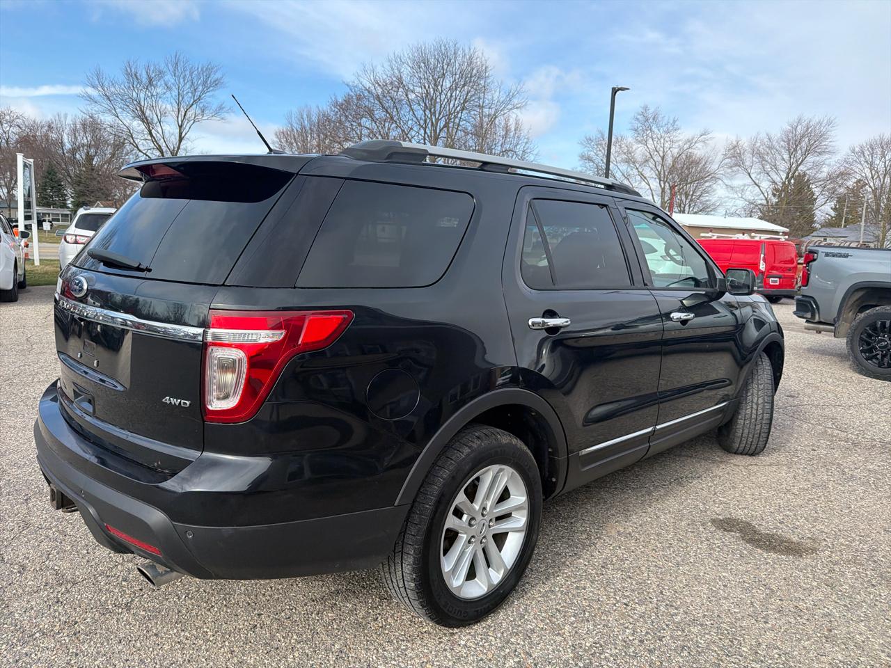 Ford Explorer 4WD 4dr XLT 2013
