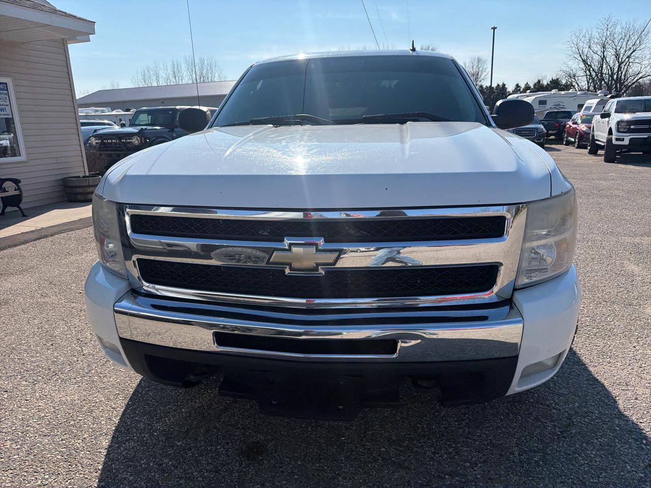 Chevrolet Silverado 1500 4WD Ext Cab 143.5" LT 2009