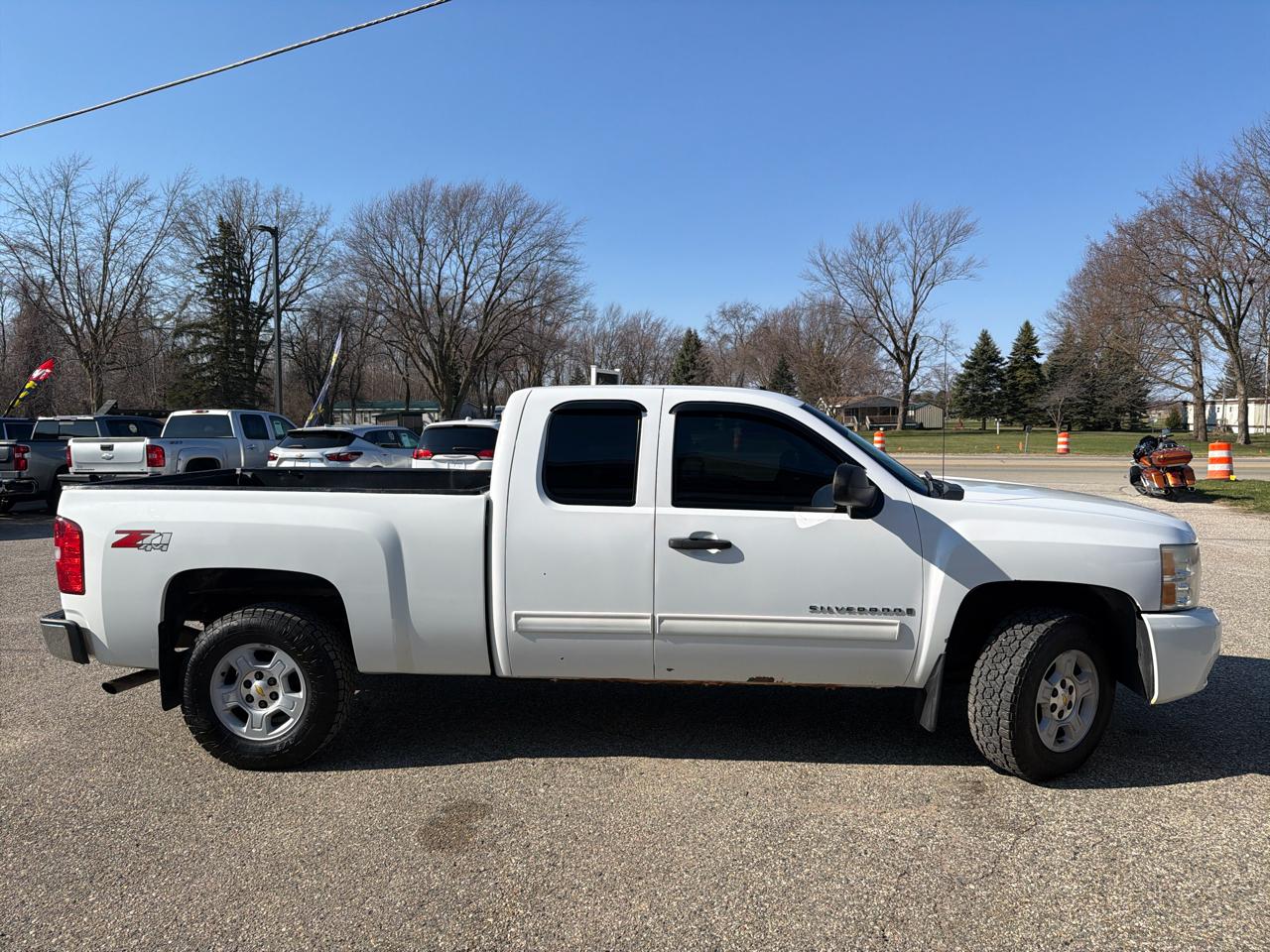 Chevrolet Silverado 1500 4WD Ext Cab 143.5" LT 2009