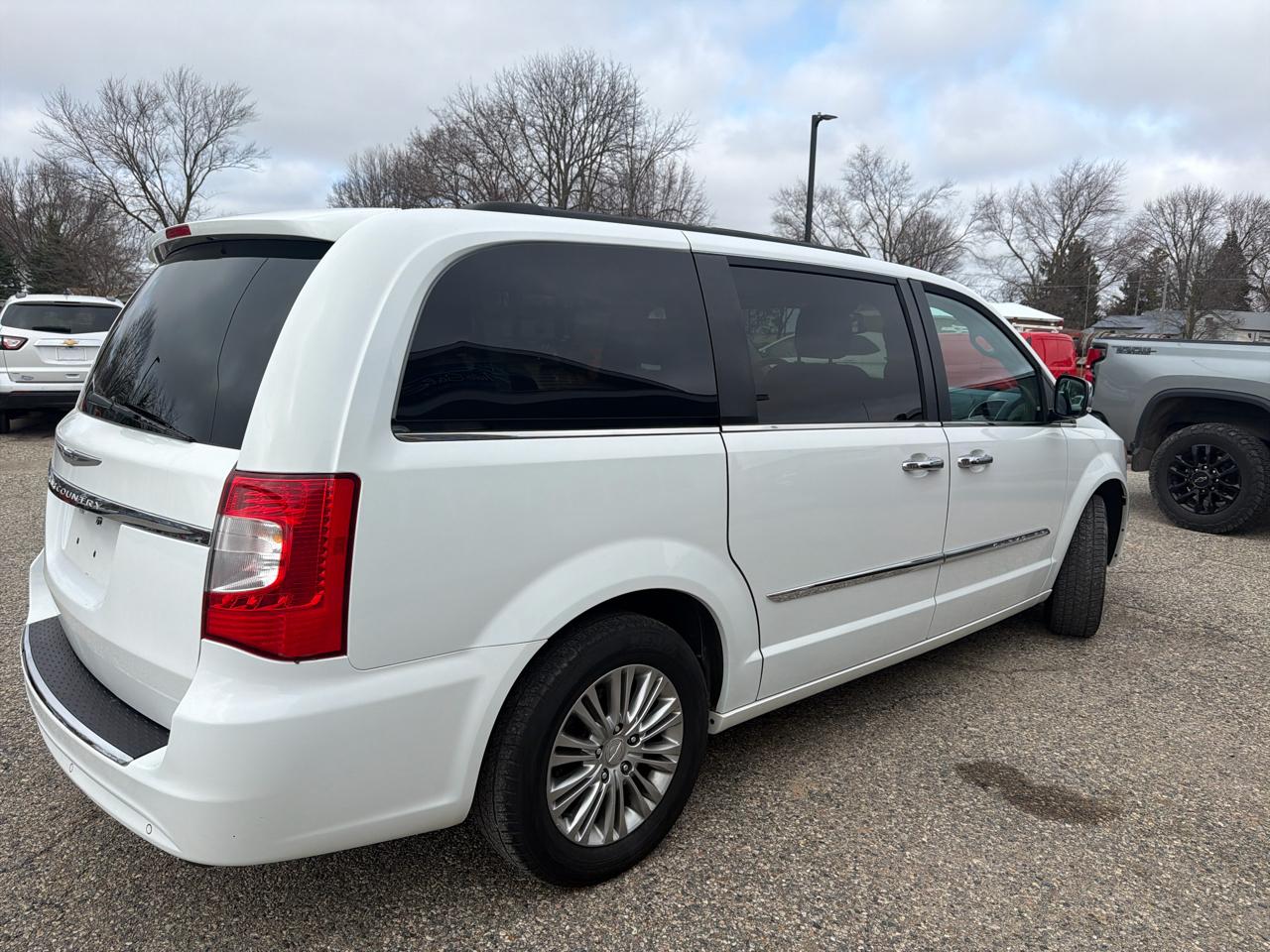 Chrysler Town & Country 4dr Wgn Touring-L 2016