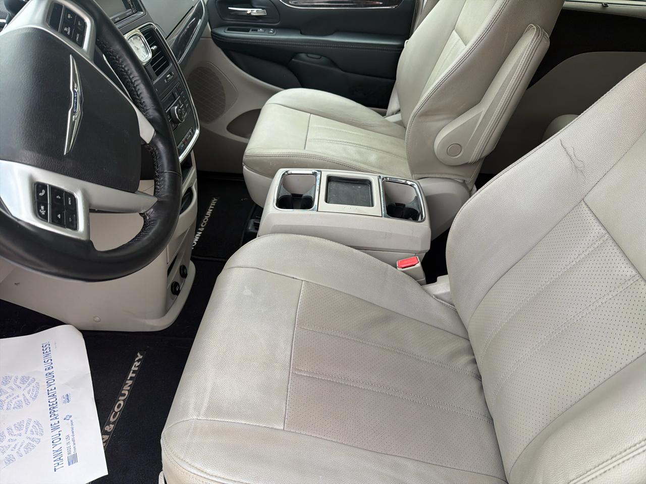 Chrysler Town & Country 4dr Wgn Touring-L 2016