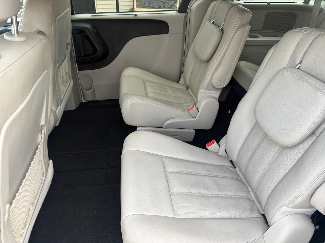 Chrysler Town & Country 4dr Wgn Touring-L 2016