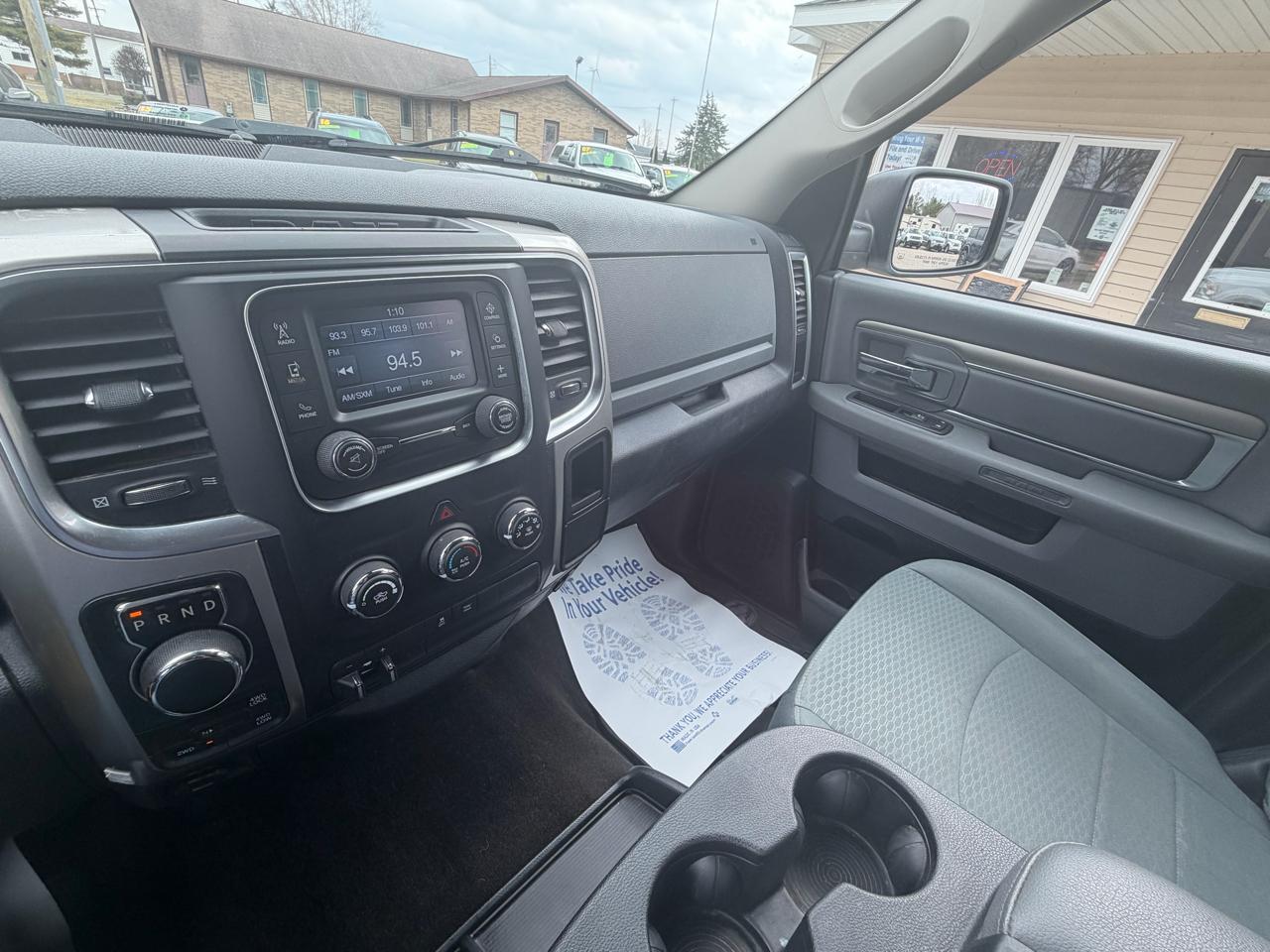 RAM 1500 4WD Crew Cab 149" Outdoorsman 2016