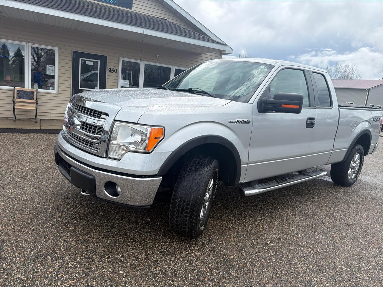 Ford F-150 4WD SuperCab 163" XL 2014