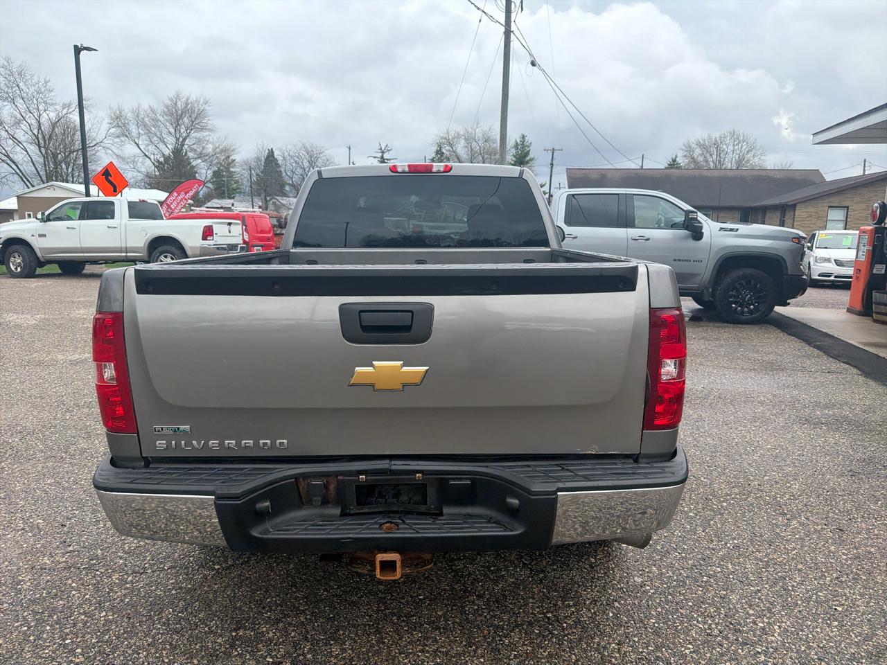 Chevrolet Silverado 1500 4WD Ext Cab 143.5" LT 2012