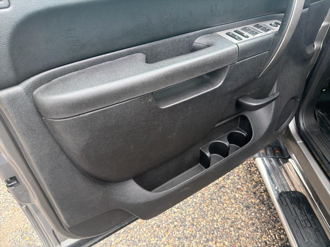 Chevrolet Silverado 1500 4WD Ext Cab 143.5" LT 2012