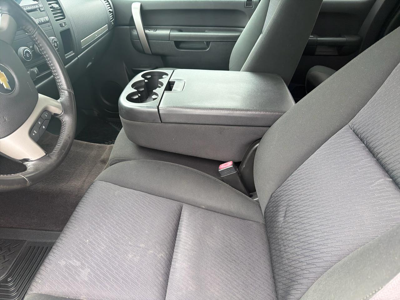 Chevrolet Silverado 1500 4WD Ext Cab 143.5" LT 2012